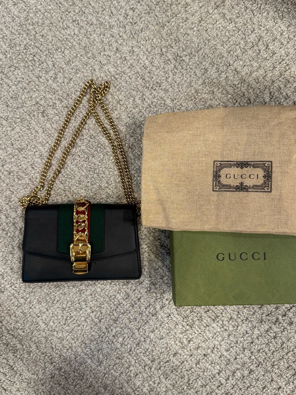 Gucci Black mini Sylvie Leather Shoulder Bag mini